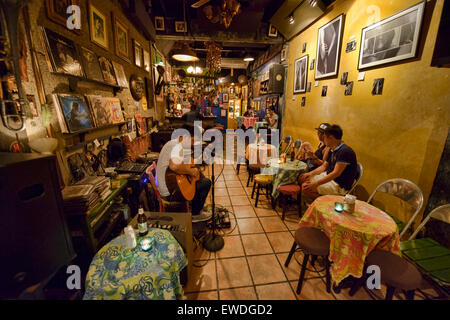 Einhalten der 13. Bar in der Nähe von Khao San Road in Bangkok, Thailand Stockfoto