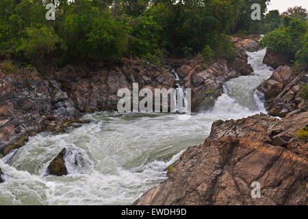 Der DON KHON Wasserfall auf DON KHON Insel im Bereich 4 tausend Inseln des Mekong-Flusses - Süd, LAOS Stockfoto