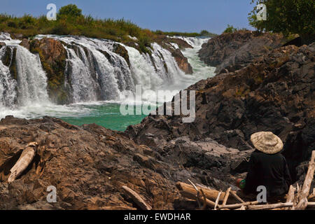 Der TAM I DAENG Wasserfall ist abseits der ausgetretenen Pfade auf dem MEKONG RIVER in den 4 tausend Inseln in der Nähe (Si Phan Don) getan KHO Stockfoto