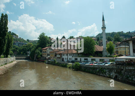 Der Fluss Miljacka in Sarajevo Stockfoto