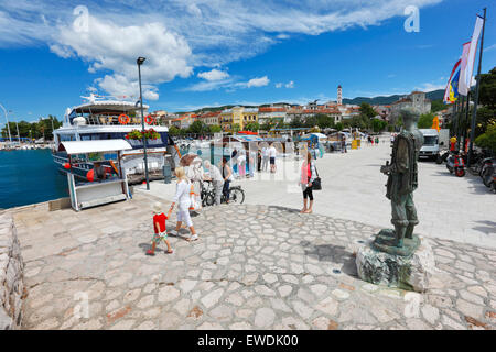 Crikvenica kleine touristische Stadt in Kroatien direkt am Meer. Stockfoto