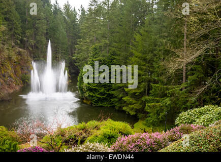 Ein Brunnen im Butchart Gardens, Victoria, Britisch-Kolumbien Stockfoto