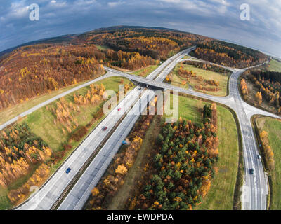 Luftaufnahme von einer Straßenkreuzung Stockfoto
