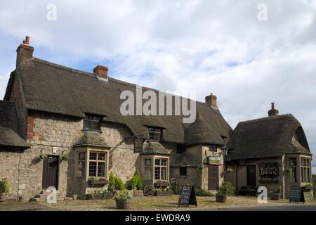 Wagen und Pferde Pub, Beckhampton, Marlborough, Wiltshire, England, UK, GB Stockfoto