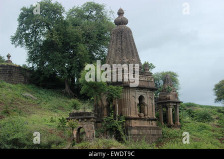 Ansicht von Dakshin Kashi Mandir. Mahuli Sangam. Satara. Maharashtra. Indien Stockfoto