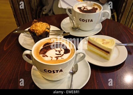 Shanghai China Costa Coffee ist eine britische multinationale Kaffeehaus mit Sitz in Dunstable, England, Vereinigtes Königreich, Stockfoto