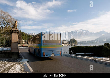 Ortsbus in Winter, Tremezzo, Comer See, Italien Stockfoto