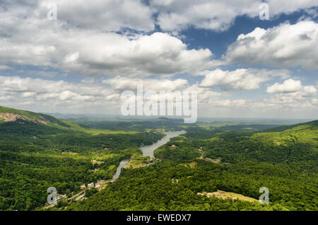 Übersehen von Chimney Rock Mountain, North Carolina, Vereinigte Staaten Stockfoto