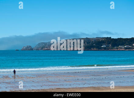 Seenebel Rollen in St Brelade Bay, Jersey Stockfoto