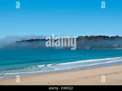 Seenebel Rollen in St Brelade Bay, Jersey Stockfoto