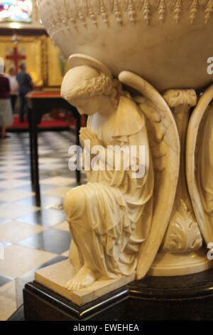 Malerische Statuen von beten Engel in den Kirchenraum von Witley Kirche Worcestershire England Stockfoto