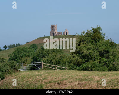 Fuchsbau prahlen ist ein Hügel und historische Stätte mit der zerstörten Kirche oben auf den Hügel, Burrowbridge, Somerset, Großbritannien Stockfoto