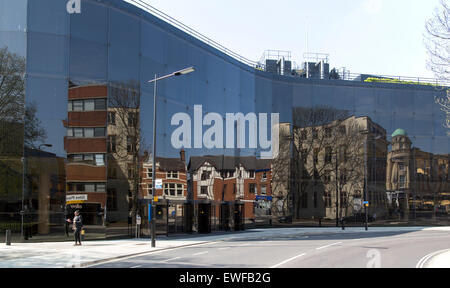 Reflektierende Glaswände von Willis Gebäude, Ipswich, Suffolk, England, Vereinigtes Königreich, gestaltet von Norman Foster 1970er Jahre Stockfoto