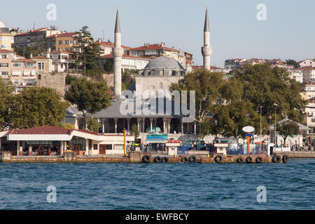 Üsküdar Pier in Istanbul, Türkei. Stockfoto