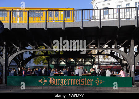 Berlin, Deutschland, Snack Burgermeister Stockfoto