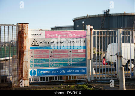 Essar Oil Raffinerie Gesundheit und Sicherheit-Hinweisschild Stockfoto