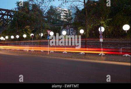 Berlin, Deutschland, Lichtinstallation Licht Begrenzung für 25 Jahre Fall der Mauer Stockfoto