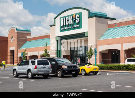 Dicks Sporting Goods Store in Manassas, Virginia, USA Stockfoto