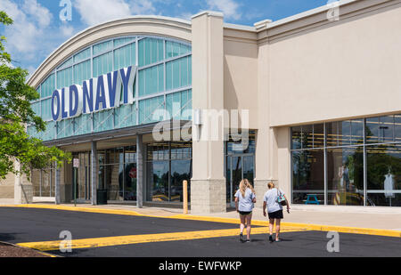 Old Navy Bekleidungsgeschäft in Manassas, Virginia, USA Stockfoto