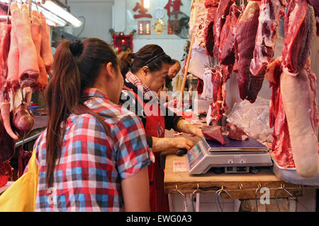 Hong Kong, China, Fleisch Verkauf auf einem Bauernmarkt Stockfoto