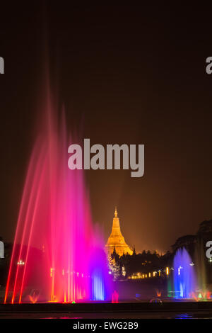 Herrliche Shwedagon in Yangon, Myanmar (Birma) Stockfoto