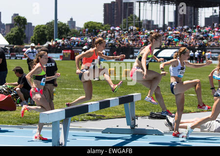 Frauen 3000m Hindernis beim 2015 Adidas NYC Diamond League Grand Prix Stockfoto