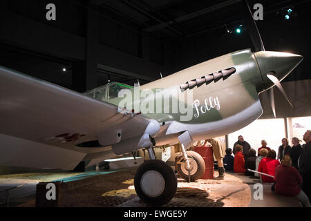 Australian war Memorial , Militärmuseum, Canberra, Australian Capital Territory, Curtiss P-40E kiettyhawk genannt Polly im Zweiten Weltkrieg verwendet Stockfoto