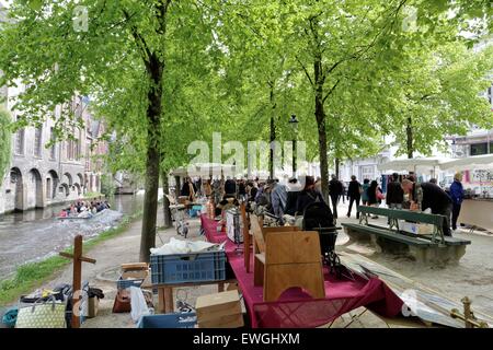 Markt unter freiem Himmel am Dijver Brügge Belgien Stockfoto