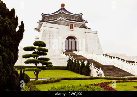 Chiang Kai-Shek Memorial Hall in der Morgendämmerung. Taipei, Taiwan. Asien. Stockfoto