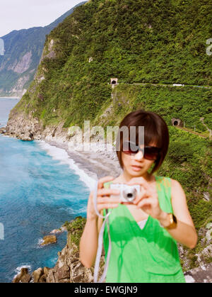 Ein Blick auf die Küste entlang Su-Hua Highway entlang der Huide Trail in der Nähe von Taroko-Schlucht-Taiwan Stockfoto