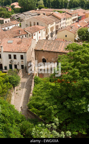 Blick von der sieben Kirchen-Promenade bis in die alte Stadt Monselice Stockfoto