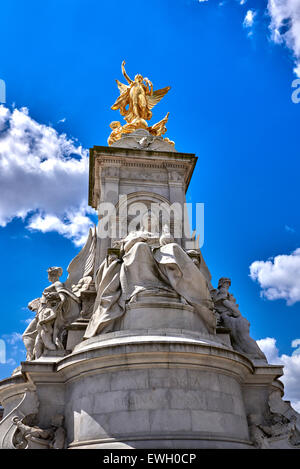 Das Victoria Memorial ist ein Denkmal für Königin Victoria, befindet sich am Ende von The Mall in London Stockfoto