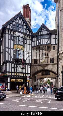 Liberty Kaufhaus in der Regent Street, Sitz in der Londoner West End shopping Bezirk Central Stockfoto