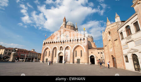 Päpstliche Basilika des Heiligen Antonius von Padua Stockfoto