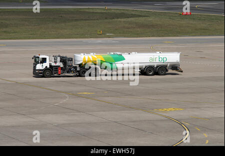 Berlin, Deutschland, Flugplatz Tanker von BP auf dem Vorfeld Stockfoto