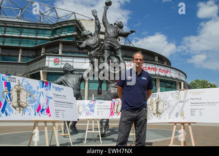 London, UK. 26. Juni 2015. Martin Johnson präsentiert Rugby World Cup 2015 Ticket Design in Twickenham. Bildnachweis: Elsie Kibue/Alamy Live-Nachrichten Stockfoto