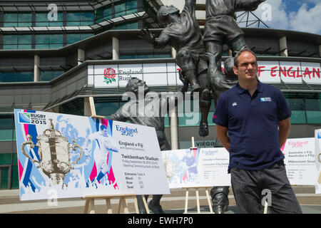 London, UK. 26. Juni 2015. Martin Johnson präsentiert Rugby World Cup 2015 Ticket Design in Twickenham. Bildnachweis: Elsie Kibue/Alamy Live-Nachrichten Stockfoto