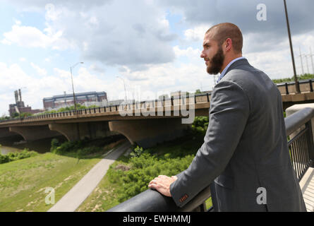 13. Juni 2015: Indianapolis Colts Outside Linebacker Bjoern Werner in der Innenstadt von Indianapolis, Indiana. Foto: Chris Bergin/dpa Stockfoto