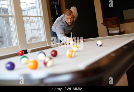 13. Juni 2015: Indianapolis Colts Outside Linebacker Bjoern Werner in seinem Haus in der Nähe von Indianapolis, Indiana. Foto: Chris Bergin/dpa Stockfoto