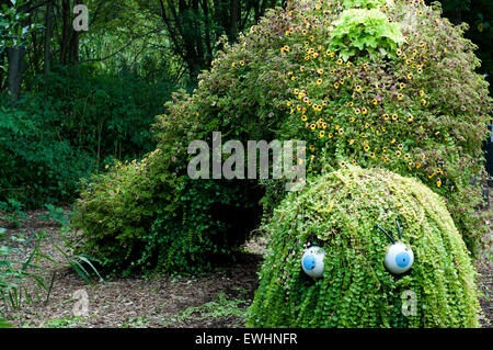 Everett Kinder Erlebnisgarten. Botanischer Garten von New York. Die farbige Luftschlangen am Eingangstor von Everett Childr Stockfoto