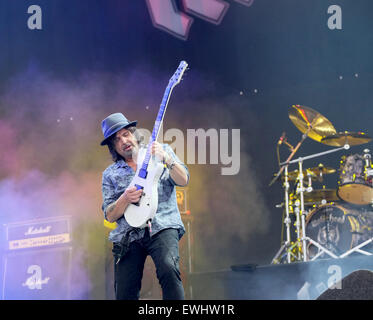 Glastonbury Festival, Somerset, UK. 26. Juni 2015. Motörhead spielen die Pyramide-Bühne. Lemmy und dem Rest der legendären Band jetzt im 40. Lebensjahr sind noch eines der bekanntesten Metal-Bands auf dem Planeten. Bildnachweis: Tom Corban/Alamy Live-Nachrichten Stockfoto