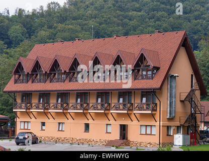 Typisches Zimmer zu vermieten in Karpaten, Ukraine Stockfoto