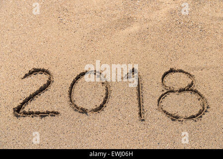 Jahr 2018 geschrieben am Strandsand Stockfoto