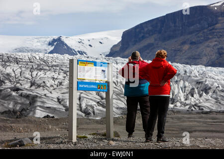 Sicherheit-Warnschild am Gletscher Vatnajökull-Nationalpark Skaftafell in Island Stockfoto