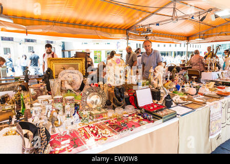 Flea Market befindet sich vor Barcelona Kathedrale, Katalonien, Spanien Stockfoto