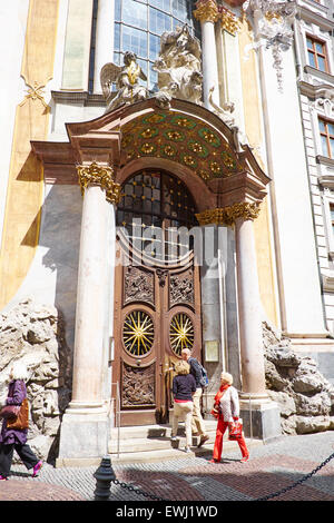 Fassade des St. Johann-Nepomuk-besser bekannt als der Asamkirche Sendlinger Straße München Bayern Deutschland Stockfoto