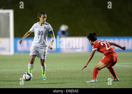 Ottawa, Kanada. 26. Juni 2015. Carli Lloyd (10) der Vereinigten Staaten von Amerika mit dem Ball während der FIFA Frauen WM Viertelfinale Spiel zwischen USA und China Lansdowne Stadium in Ottawa, Kanada am 26. Juni 2015. Bildnachweis: Cal Sport Media/Alamy Live-Nachrichten Stockfoto