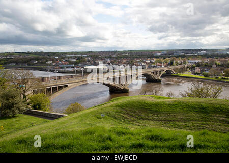 Moderne Straßenbrücke über Fluss Tweed, Berwick-upon-Tweed, Northumberland, England, UK Stockfoto