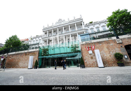 Wien, Österreich. 27. Juni 2015. Das Palais Coburg-Hotel, wo der Iran Atomgespräche Treffen stattfindet, wird in Wien, Österreich, 27. Juni 2015 gesehen. © Qian Yi/Xinhua/Alamy Live-Nachrichten Stockfoto