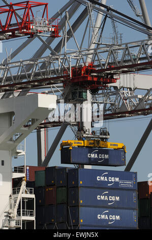 Die CMA CGM Kerguelen die 3. größte Containerschiff der Welt ab 2015 am Southampton verankert Stockfoto